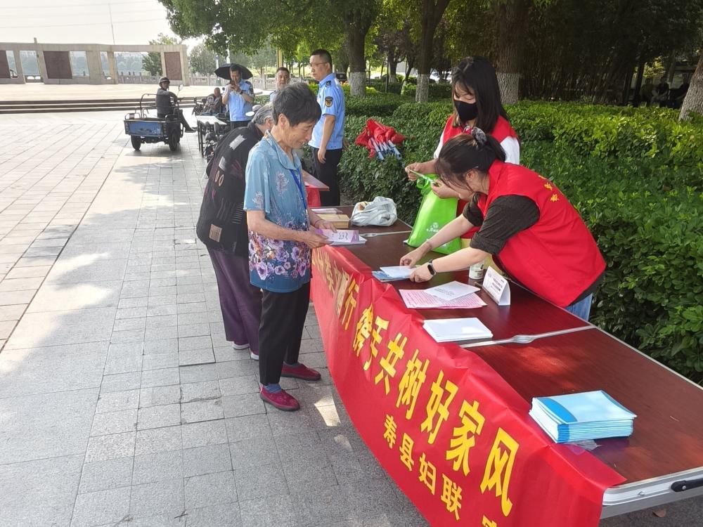 垃圾分類(lèi)巾幗行，攜手共樹(shù)好家風(fēng)——壽縣婦聯(lián)開(kāi)展垃圾分類(lèi)宣傳活動(dòng)